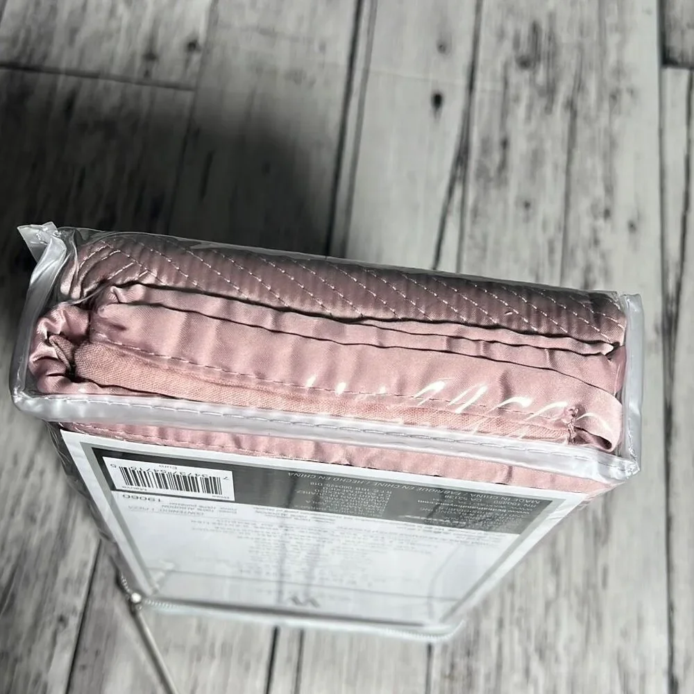 Wamsutta Euro Sham New With Tags 26” X 26”